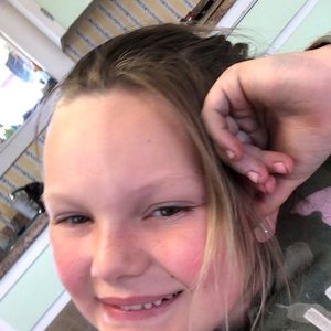 Meet your Posher, Ava